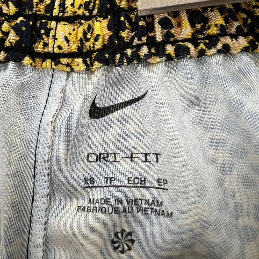 Nike Womens Dri-FIT Snakeskin‎ Basketball Shorts Yellow Black DH7348-709 XS